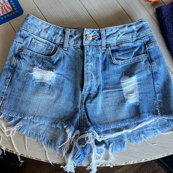 H&M Denim Shorts - Picture 1 of 3